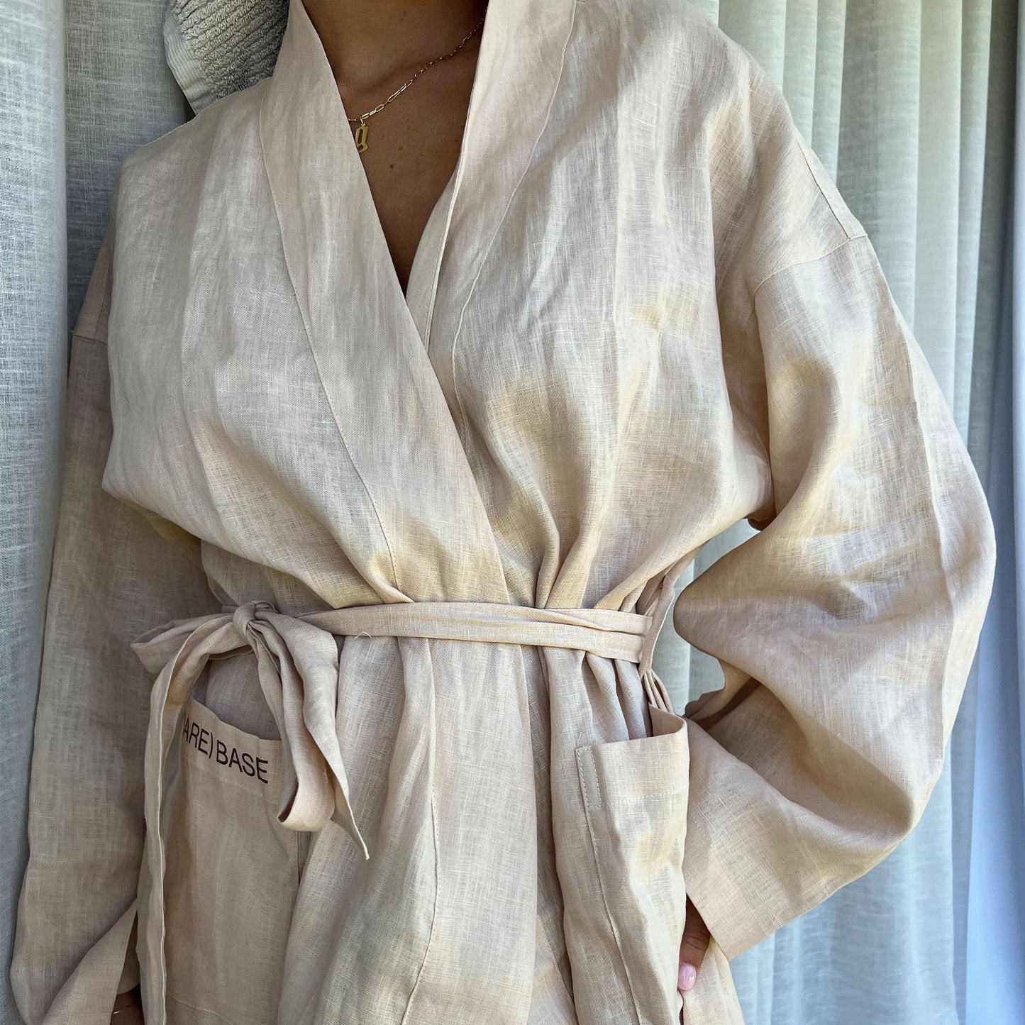 (BARE) BASE LINEN ROBE